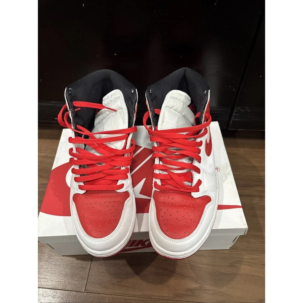 Size 11 Men's Air Jordan 1 Retro High Og Heritage White Red 555088-161 used